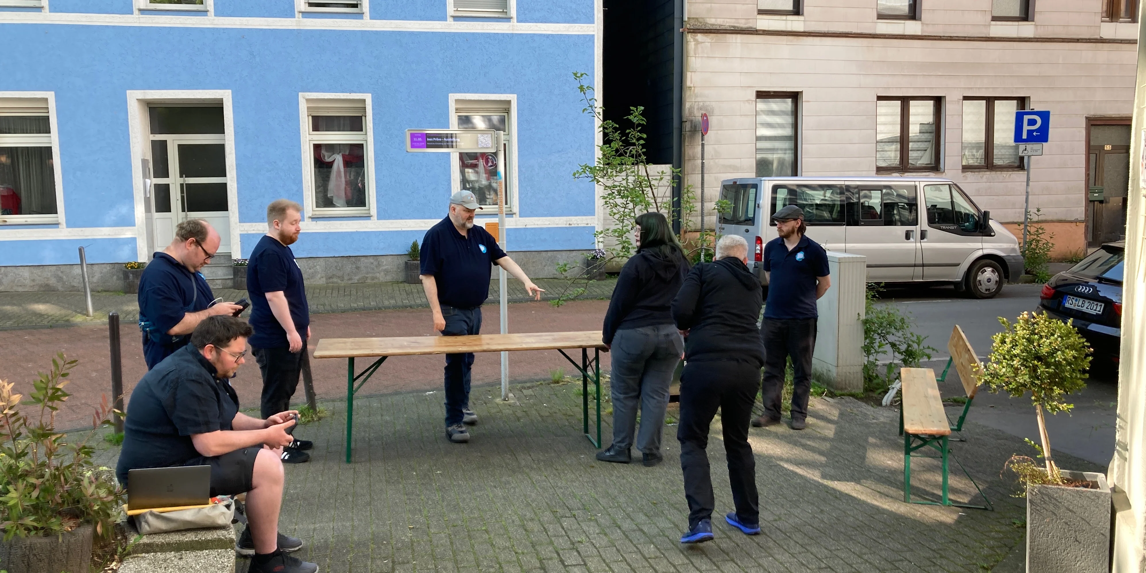 Jetzt werden die Tische gedeckt!